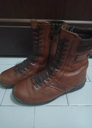 Forelli Deri Bot 36 