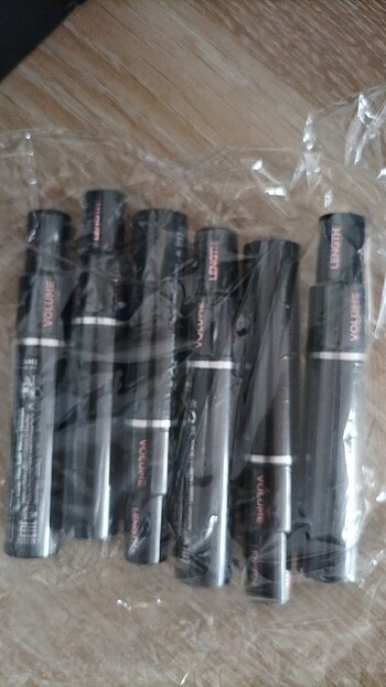 Beden DOUBLE EFFECT MASKARA