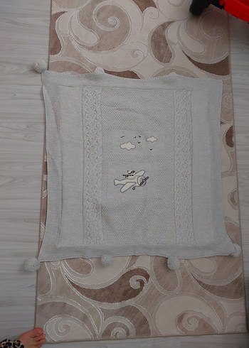 Gri Nakışlı Çocuk Battaniyesi - Görsel 2