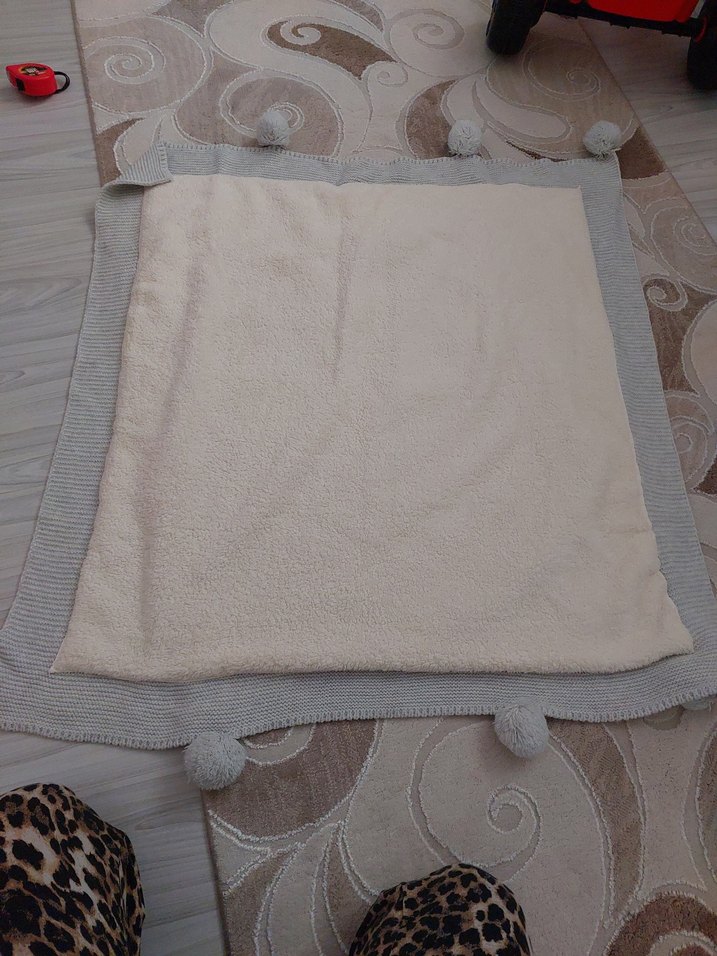 Gri Nakışlı Çocuk Battaniyesi - Görsel 3