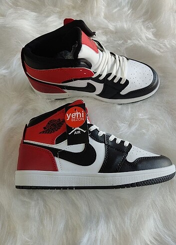 İthal Nike kırmızı siyah 39