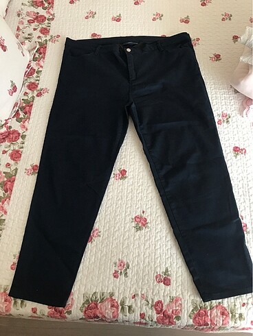 LC Waikiki Lcw 48 beden kısa pantolon