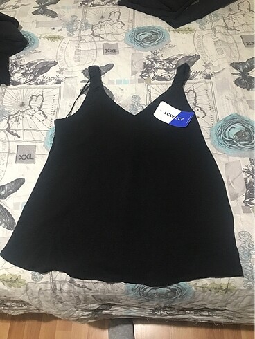 LC Waikiki Lcw siyah bluz askılı