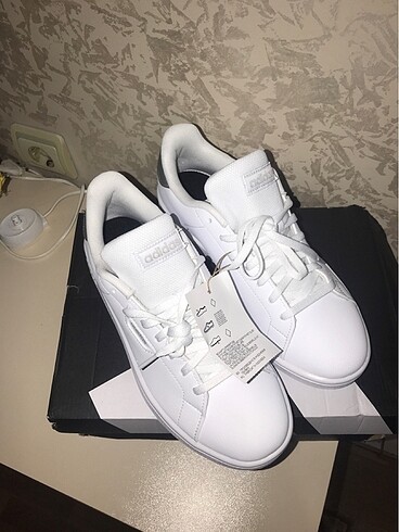 Adidas Adidas kadın beyaz ayakkabı