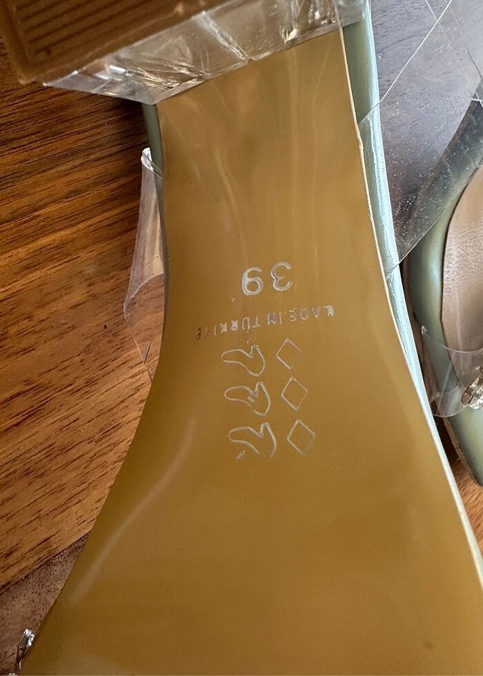 Az topuklu sandalet - Görsel 4