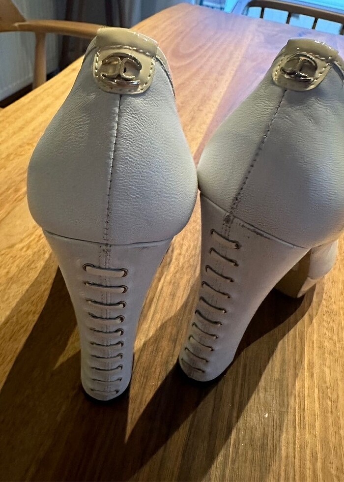 Topuk detaylı platform ayakkabı - Görsel 2