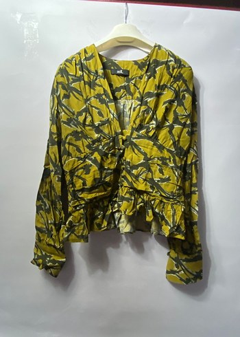 Sarı Kamuflaj Desenli V Yaka Kadın Bluz - Görsel 2