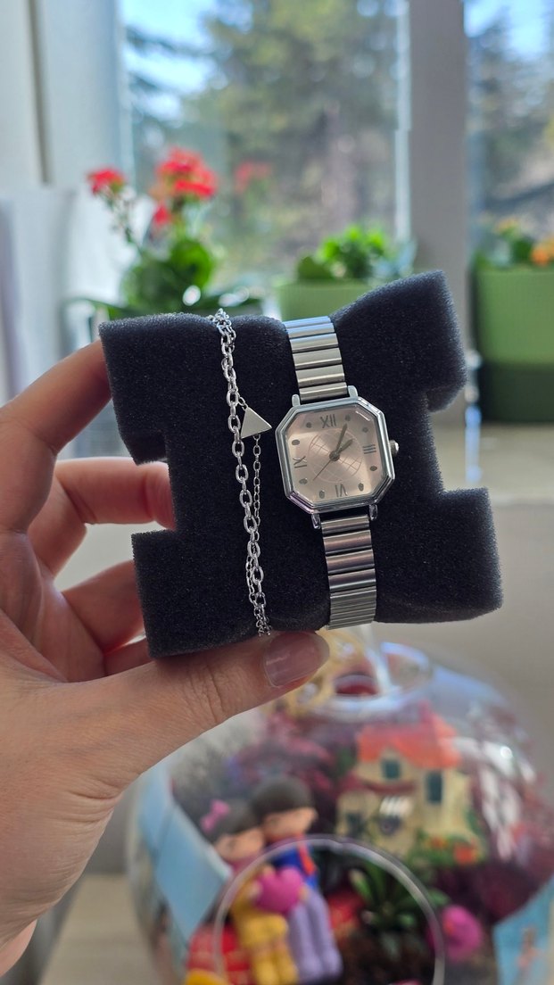 Gri Zincir Detaylı Kadın Saat - Görsel 3