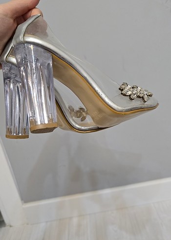 Bej Çiçekli Şeffaf Yüksek Topuklu Kadın Ayakkabı - Görsel 4