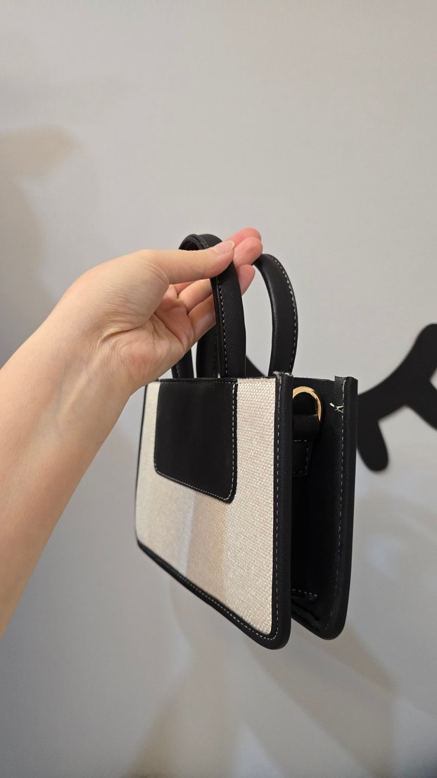 Minimalist Beyaz Deri Kadın Çanta - Görsel 4