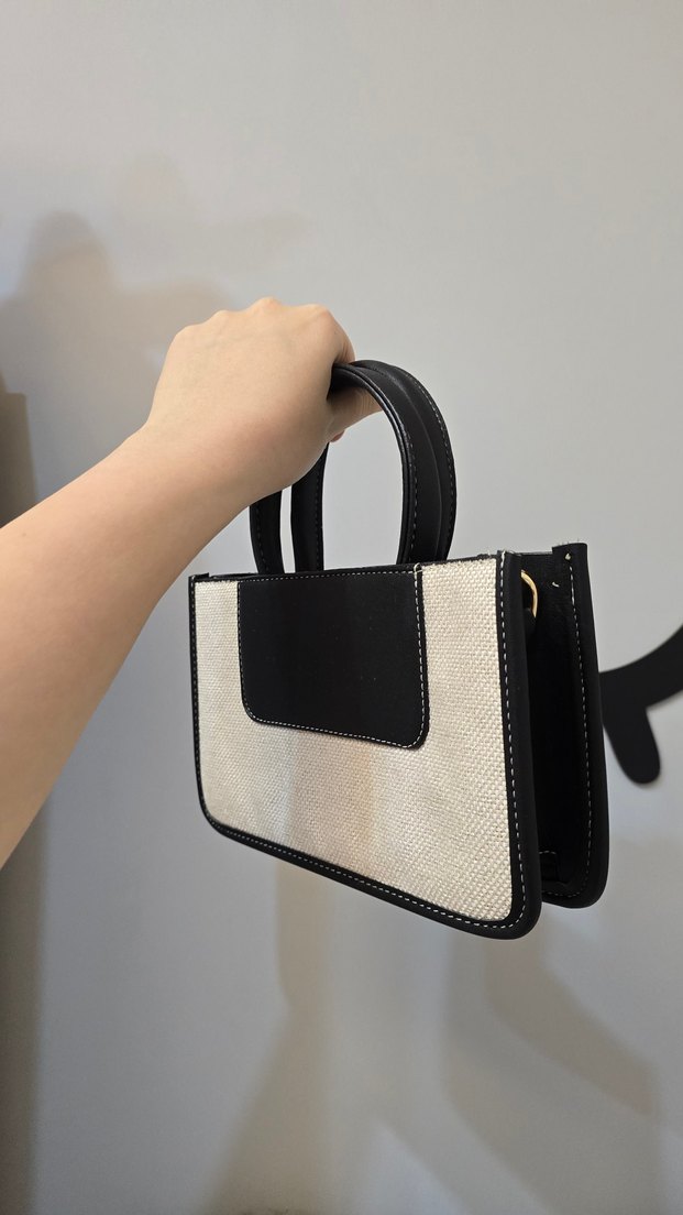 Minimalist Beyaz Deri Kadın Çanta - Görsel 2