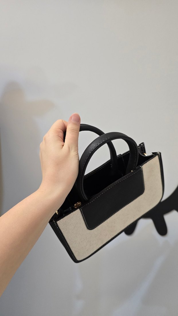 Minimalist Beyaz Deri Kadın Çanta - Görsel 3