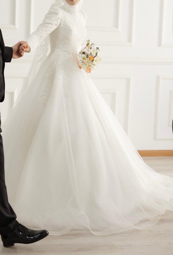 Modern Klasik Straplez Beyaz Gelinlik - Görsel 4