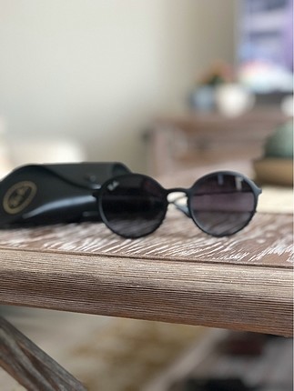 Ray ban güneş gözlüğü