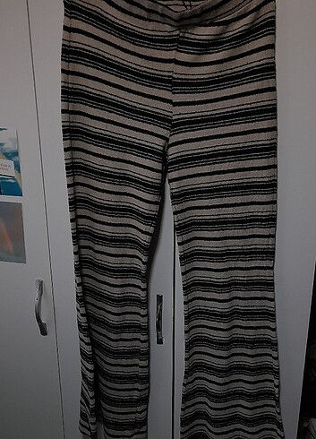 Bershka İspanyol Paça Pantolon 
