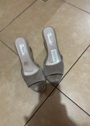 40 Beden Bej Kadın Platform Topuklu Terlik