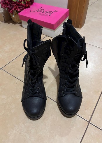 Deichmann Siyah Blok Topuklu Gotik Lastik Bot