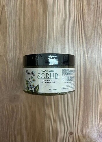 Homm bitkisel Yasemin Scrub