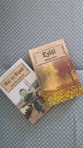 Eylül, Mai ve siyah romanları 