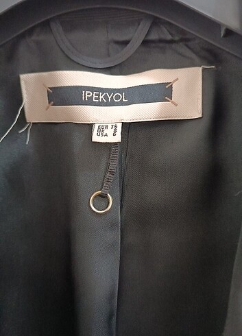 36 Beden İPEKYOL SİYAH KISA BLAZER CEKET