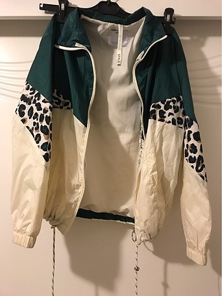 Bershka yağmurluk