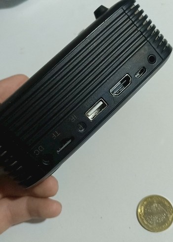 Siyah Mini Projeksiyon Cihazı - Görsel 3