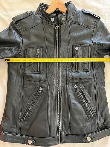 28 Beden siyah Renk Bershka deri ceket M/28 beden
