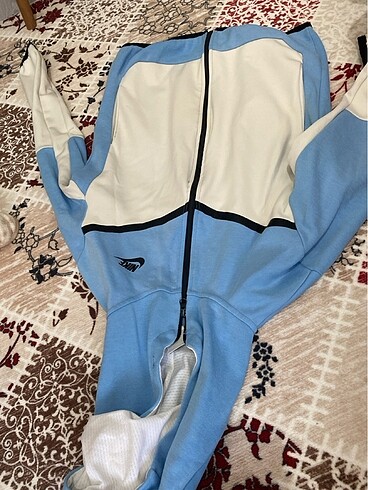 Temız nike tech