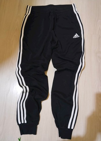 s Beden Adidas Siyah Rahat Kesim Kadın Eşofman