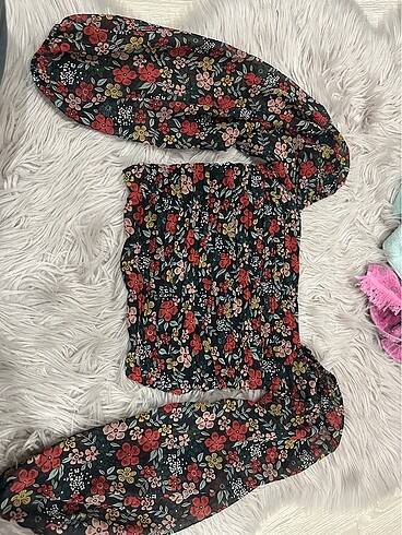 Trendyol & Milla Cicekli Crop
