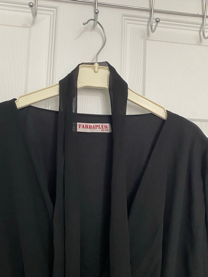 Siyah V Yakalı Uzun Kollu Midi Elbise - Görsel 4