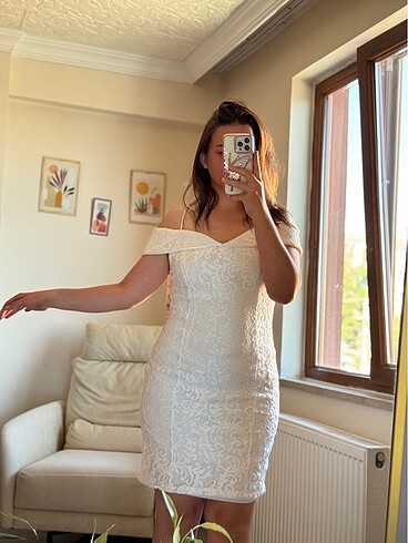 Beyaz kısa dantelli abiye - Görsel 4