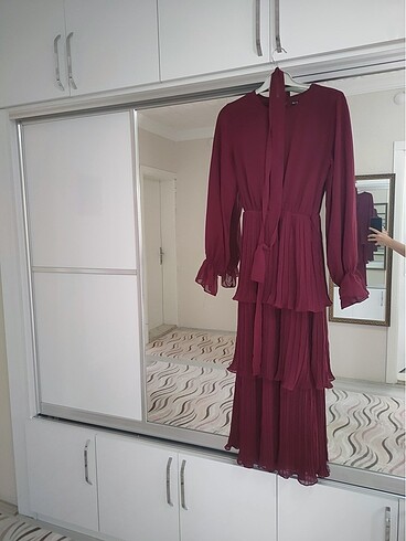 Zara Bordo fırfırlı elbise