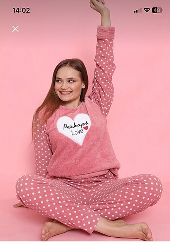 Pembiş polar pijama takımı