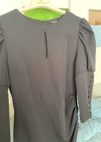 Trendyol & Milla Uzun Kollu Siyah Drapeli Mini Elbise