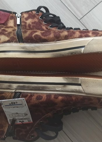 Zara Kahverengi Leopar Desenli  erkek comverse tarzı ayakkabı - Görsel 2