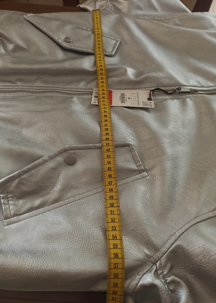 Zara metalik suni deri ceket - Görsel 4