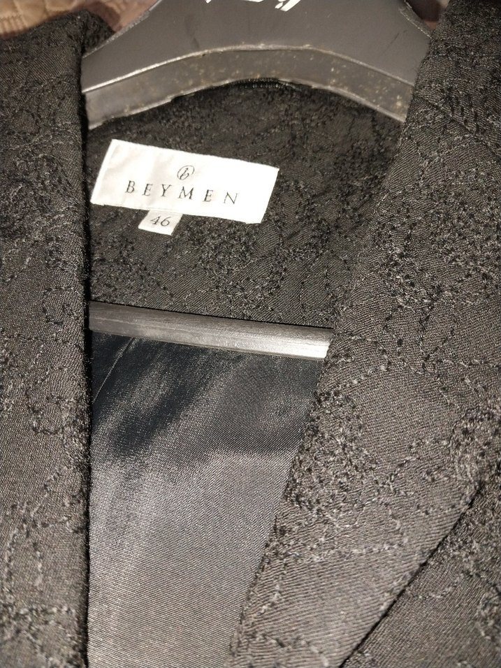 Şıklığın Simgesi: Beymen Siyah Klasik Blazer Ceket — görsel 5/7