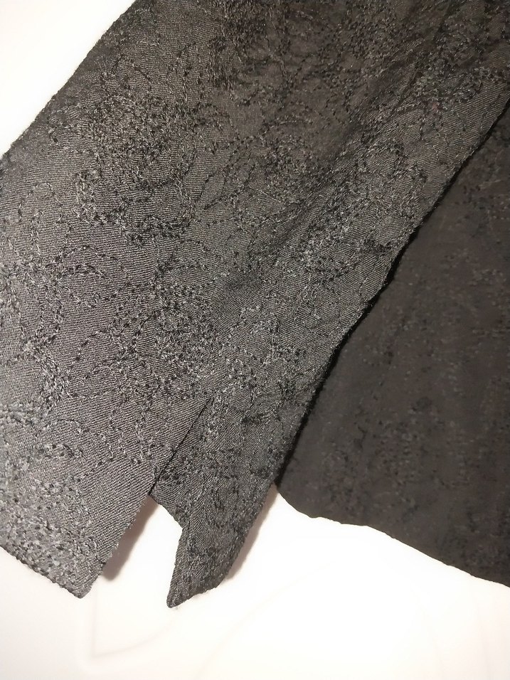 Şıklığın Simgesi: Beymen Siyah Klasik Blazer Ceket — görsel 4/7