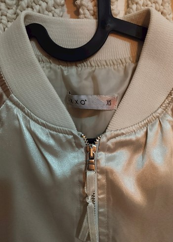 Bej Parlak Saten Fermuarlı Kadın Ceket - Görsel 9