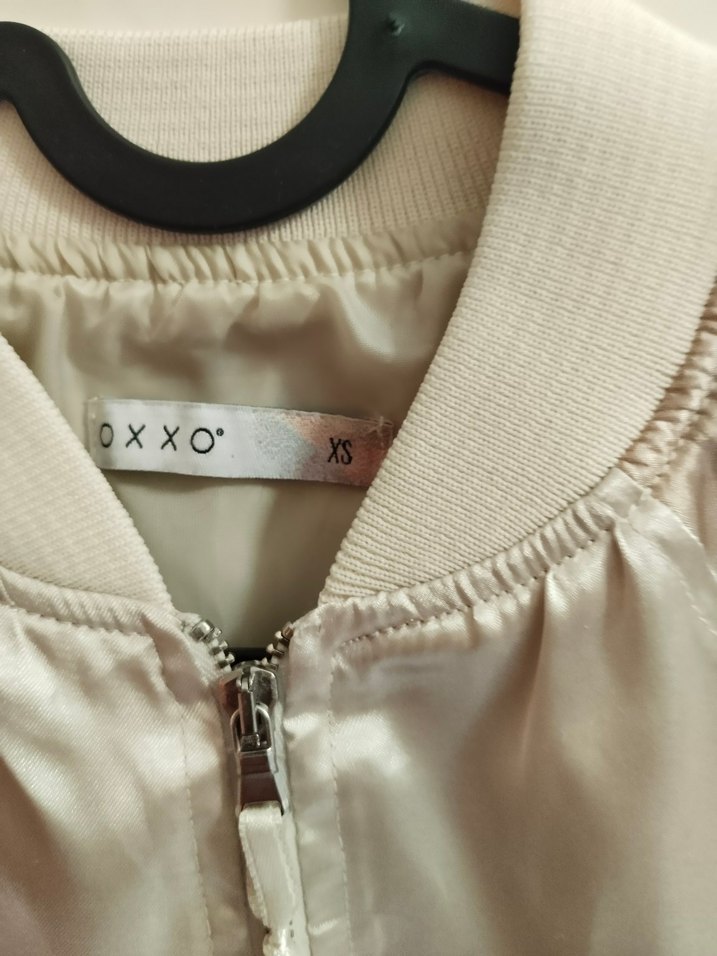 Bej Parlak Saten Fermuarlı Kadın Ceket - Görsel 3