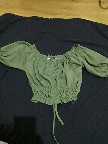 Crop bustiyer
