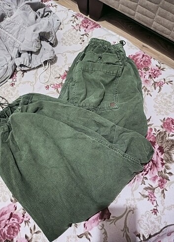 m Beden yeşil Renk BDG paraşüt kadife pantalon