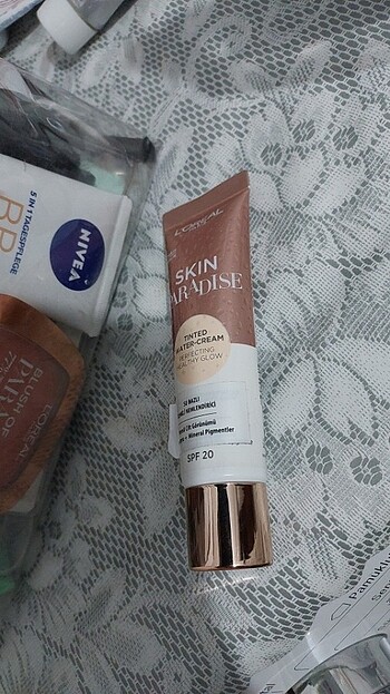 L'Oréal Paris Loreal Skin paradise 02