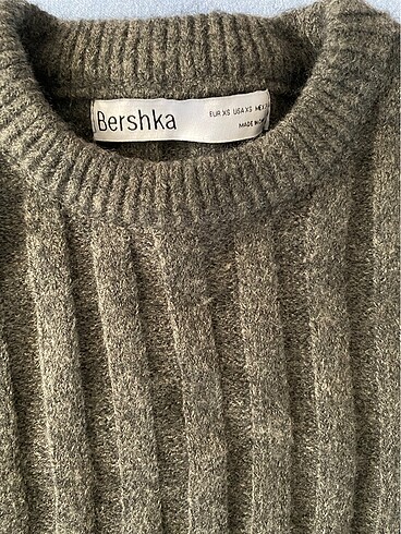 BERSHKA Kazak XS