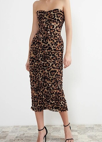 Leopar straplez elbise