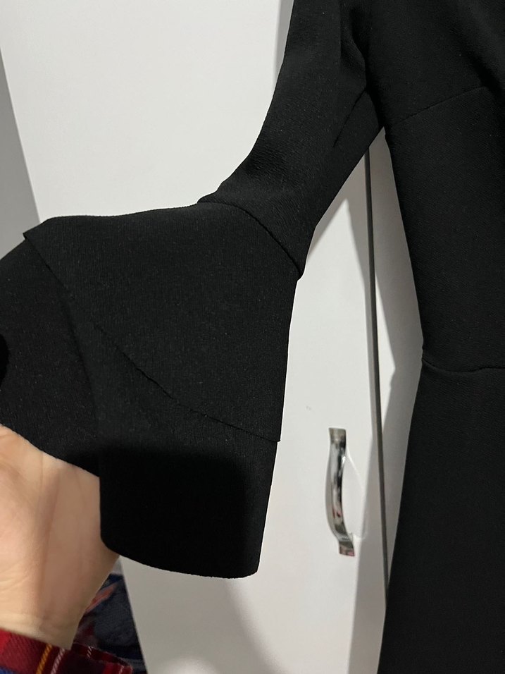 Bershka Siyah Kısa Tulum V Yaka - Görsel 2