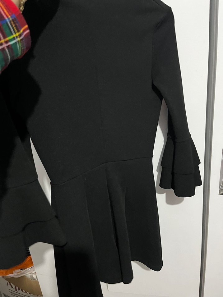 Bershka Siyah Kısa Tulum V Yaka - Görsel 4