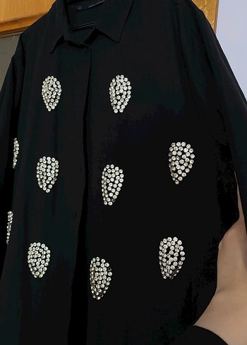 Uzun Siyah İşlemeli Gotik Gömlek