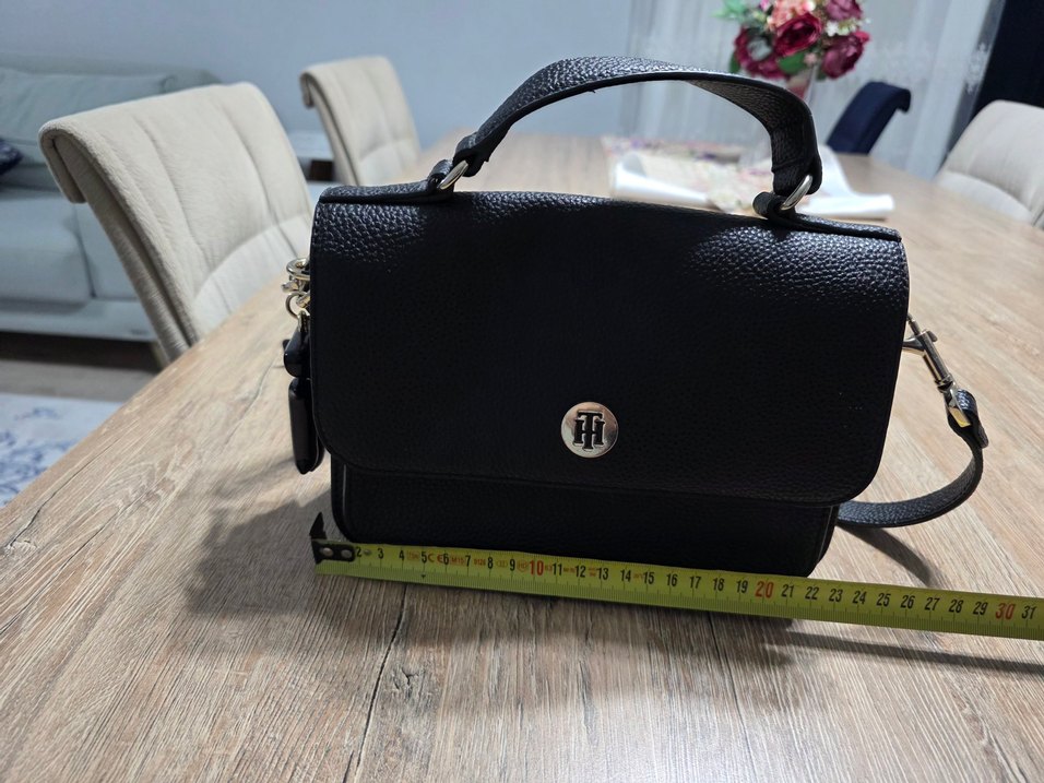 Tommy Hilfiger Kadın Siyah Çapraz Çanta - Görsel 5